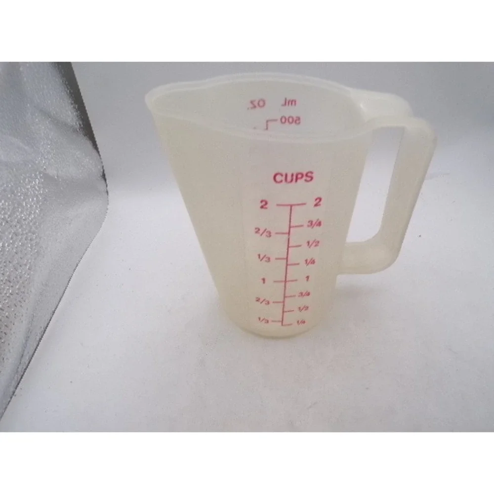 Vintage Tupperware 2 Cup Measuring Pitcher 500mL 16oz Frosted Plastic 1669 - Picture 2 of 3